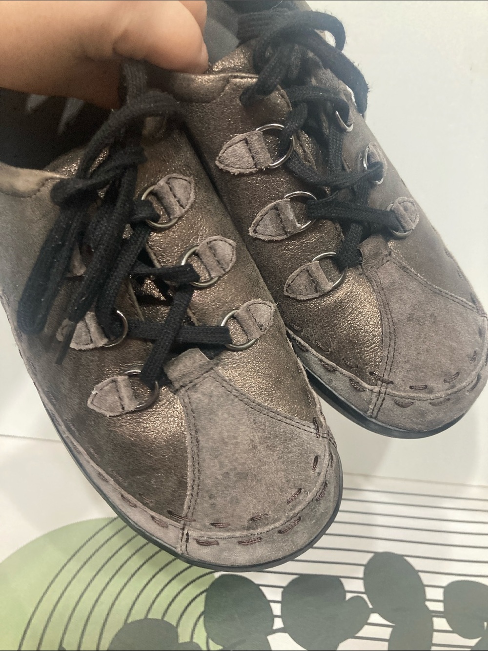ZIERA Allsorts Laced Up Walking Shoes Metallic Espresso Bronze Suede Size 11.5